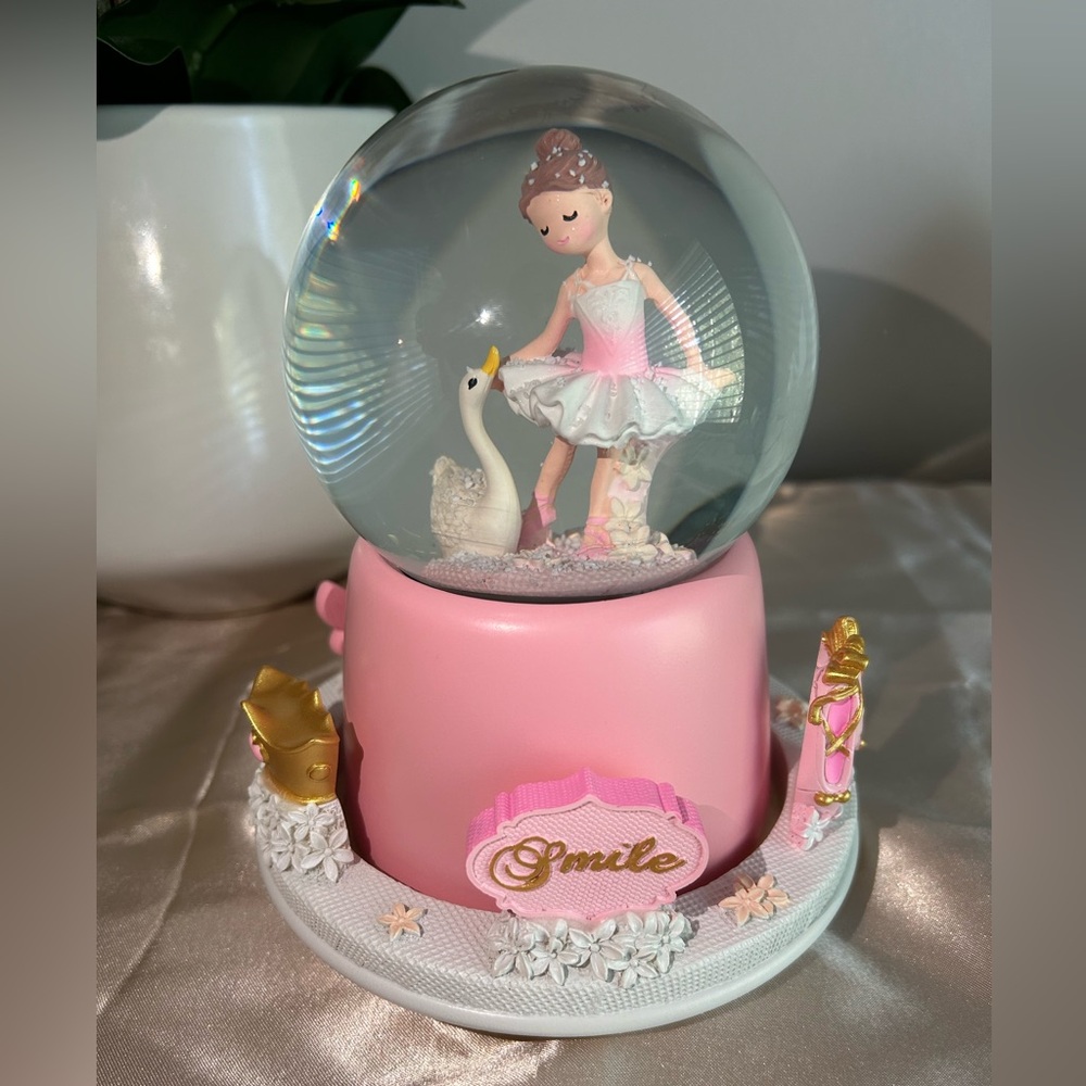 NWT Brand New Girls Music Box Pink Birthday Gift